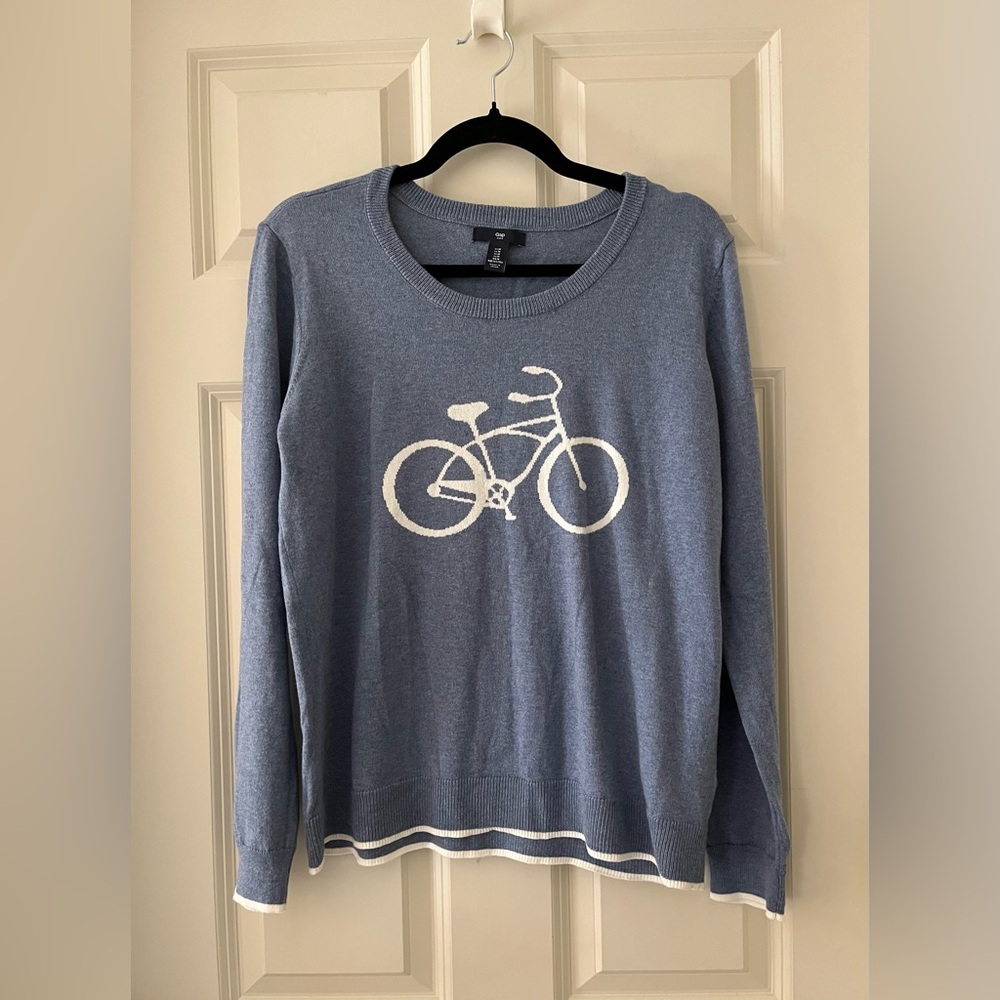 Women’s Gap Cotton Crewneck sweater blue with bicycle image lightweight size M